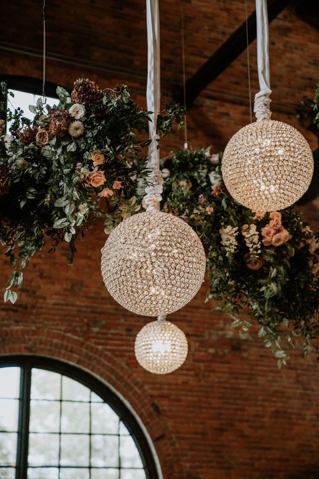 sse-industrial-venue-wedding-lighting-mia-john--8
